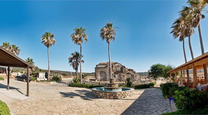 Готель Oasis At Ayfilon Rizokarpaso Екстер'єр фото